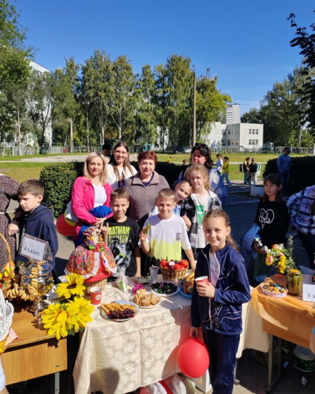 Традиционная осенняя ярмарка в гимназии.
